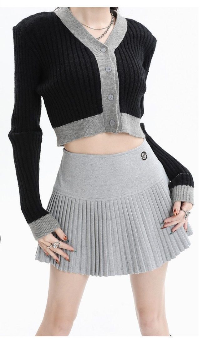 Women's Black Wool-Blend Pleated Mini Skirt - High-Waisted A-Line - Image 1